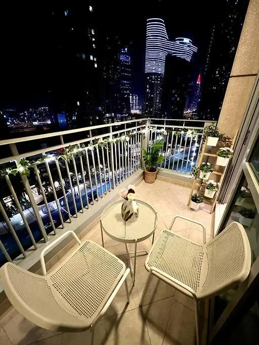 Apartment In Downtown Dubai, 3Min Walk To Burj Khalifa & Dubai Mall 0*,